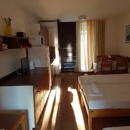 Zaza Studio 2 Duga Uvala